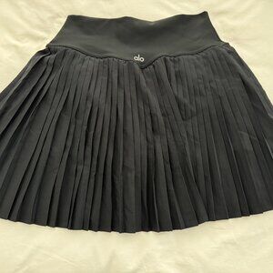 ALO Yoga - Black Pleated Tennis Skirt, built in short, Size L